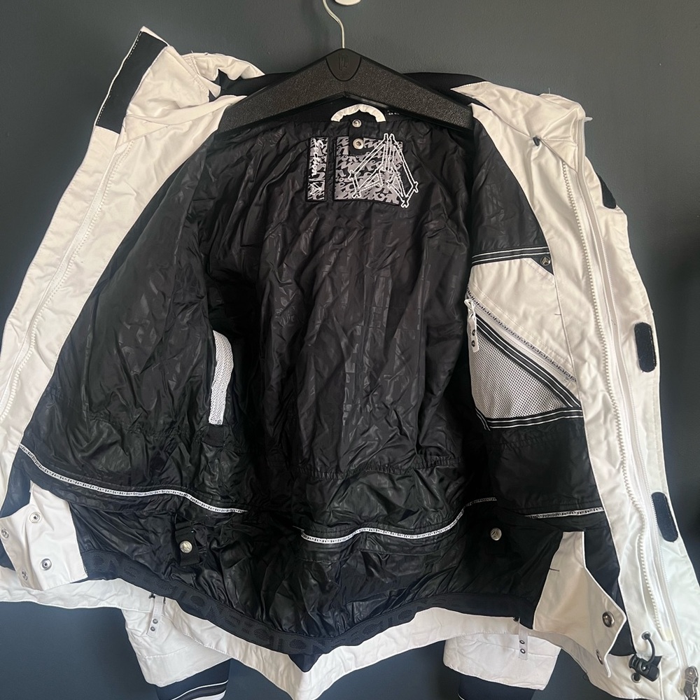 Section Division Ski Jacket Women’s medium White … - image 8